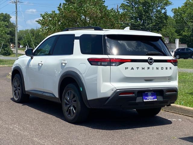 2023 Nissan Pathfinder SV FWD