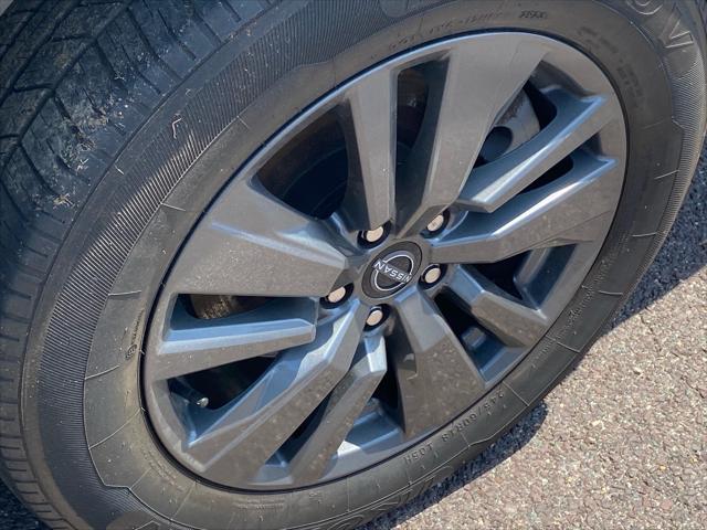 2023 Nissan Pathfinder SV FWD