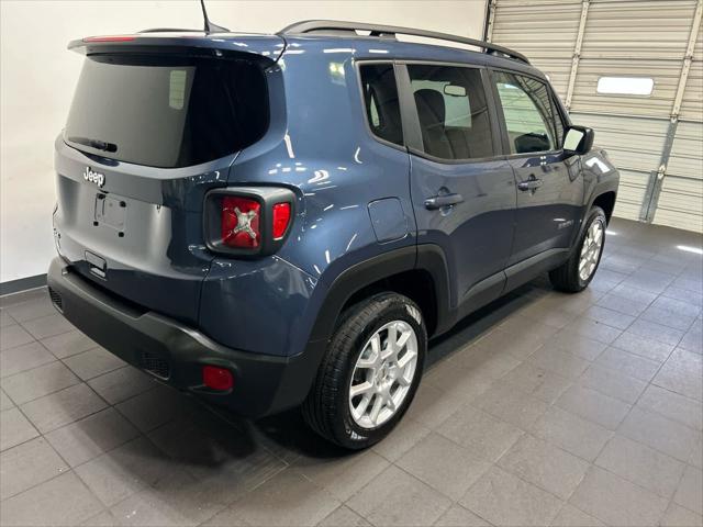2023 Jeep Renegade Latitude 4x4 2023 Jeep Renegade Latitude 4x4