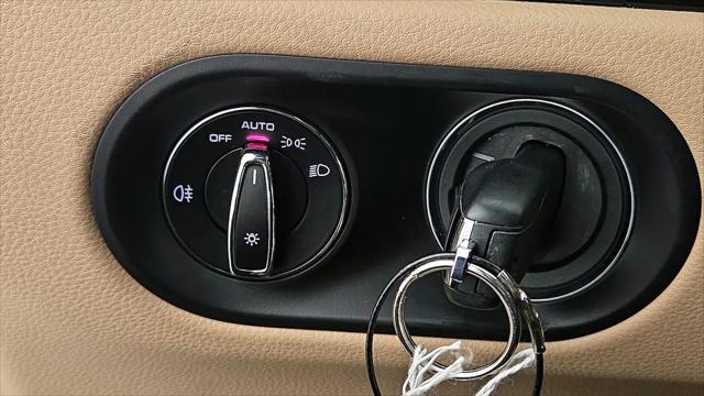 2020 Porsche Macan Macan