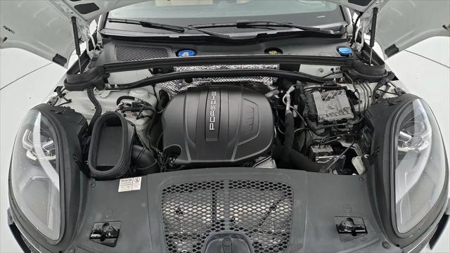 2020 Porsche Macan Macan
