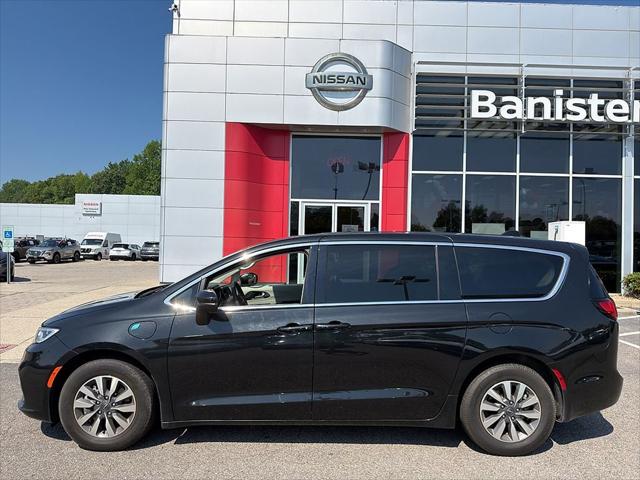 2023 Chrysler Pacifica Hybrid Touring L 2023 Chrysler Pacifica Hybrid Touring L