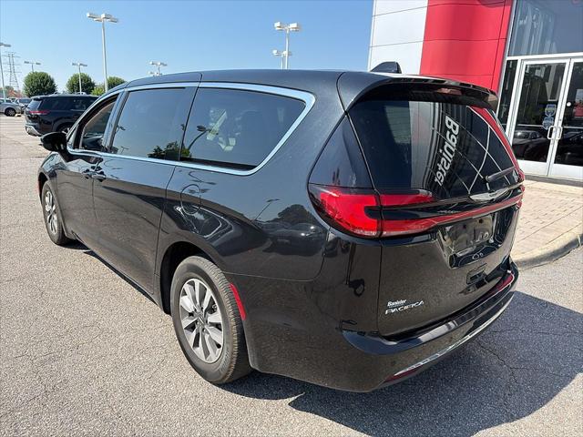 2023 Chrysler Pacifica Hybrid Touring L 2023 Chrysler Pacifica Hybrid Touring L