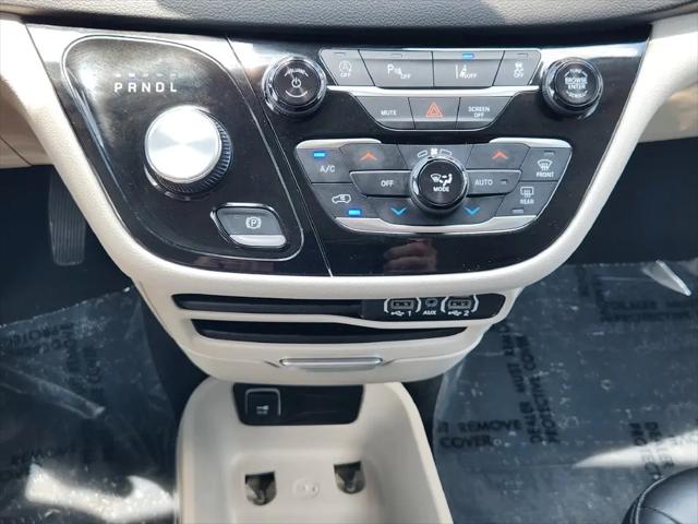2023 Chrysler Pacifica Touring L