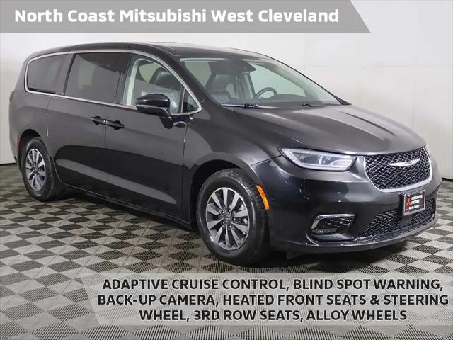 2023 Chrysler Pacifica Hybrid Touring L for sale in Cleveland, OH