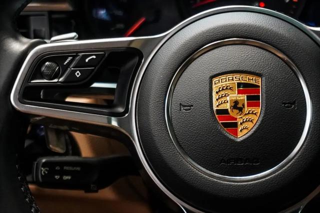 2021 Porsche Macan Macan