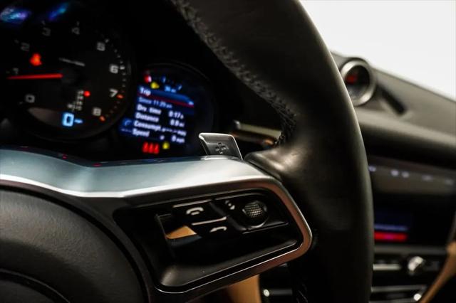 2021 Porsche Macan Macan