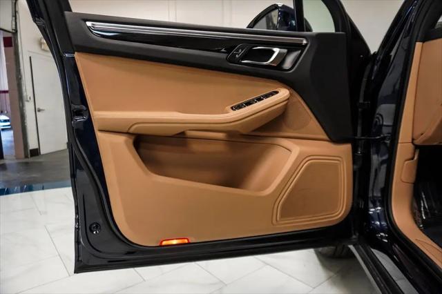 2021 Porsche Macan Macan