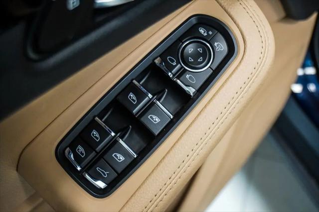 2021 Porsche Macan Macan