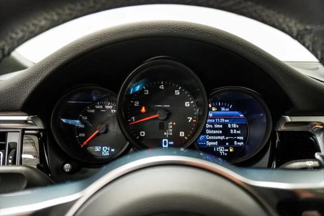 2021 Porsche Macan Macan