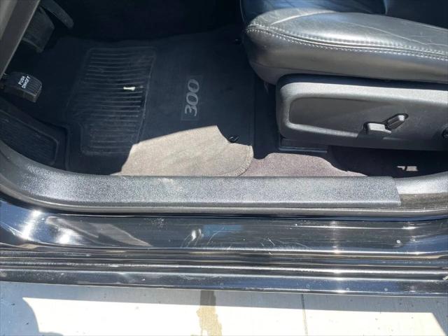 2017 Chrysler 300 Limited