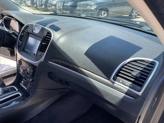 2017 Chrysler 300 Limited