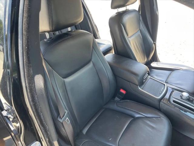 2017 Chrysler 300 Limited