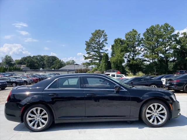 2017 Chrysler 300 Limited