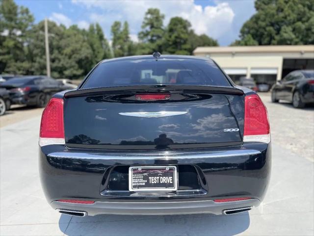 2017 Chrysler 300 Limited