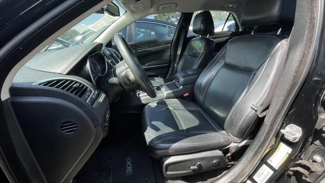 2017 Chrysler 300 Limited