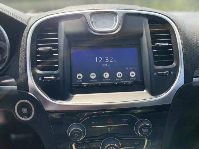 2017 Chrysler 300 Limited