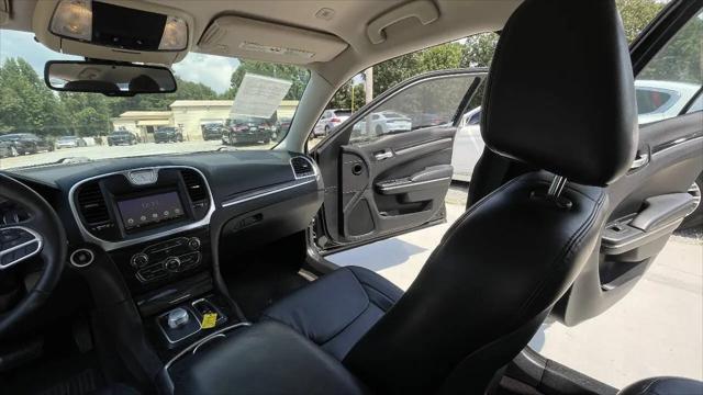 2017 Chrysler 300 Limited