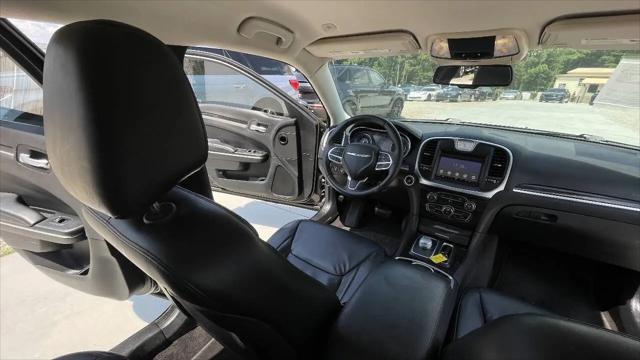 2017 Chrysler 300 Limited