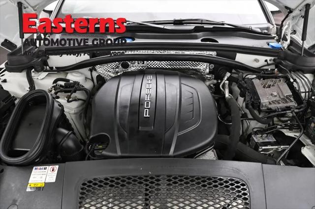 2021 Porsche Macan Macan