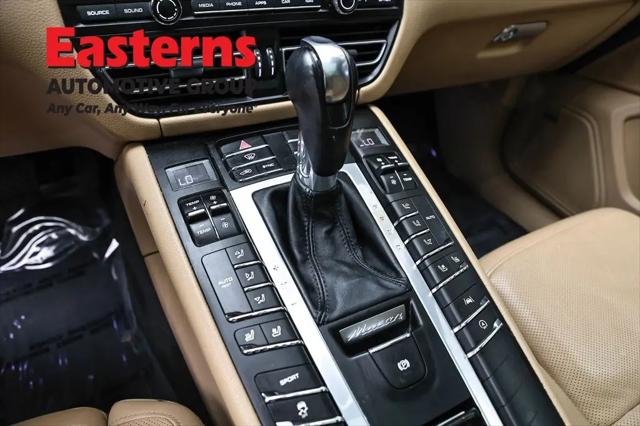 2021 Porsche Macan Macan