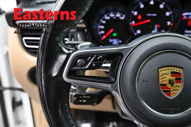 2021 Porsche Macan Macan