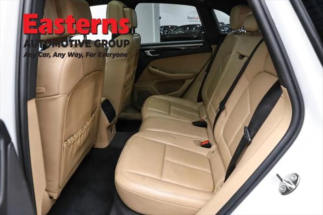 2021 Porsche Macan Macan