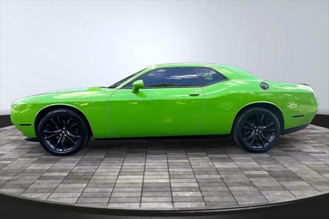 2017 Dodge Challenger SXT Plus