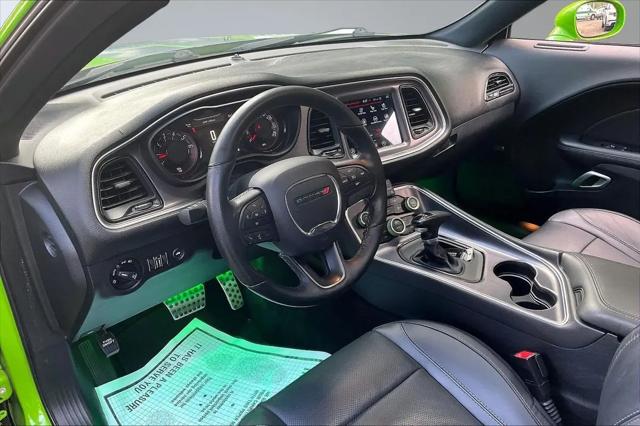 2017 Dodge Challenger SXT Plus