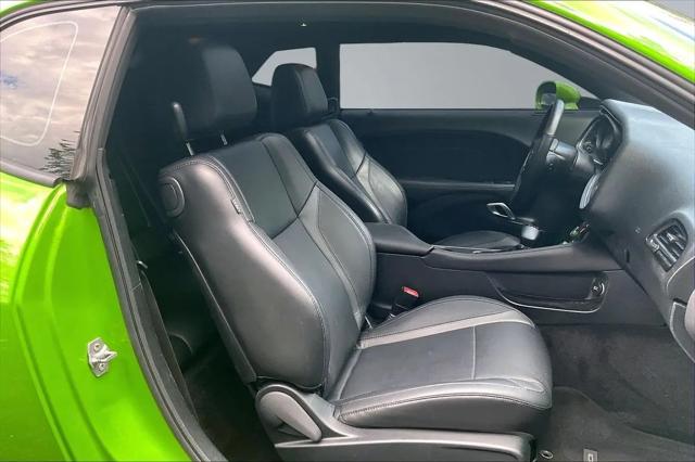 2017 Dodge Challenger SXT Plus