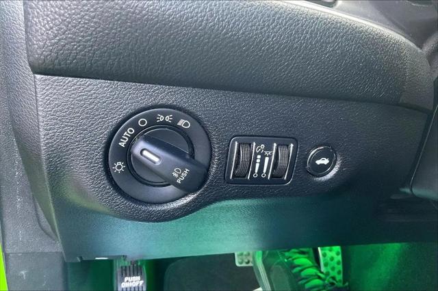 2017 Dodge Challenger SXT Plus