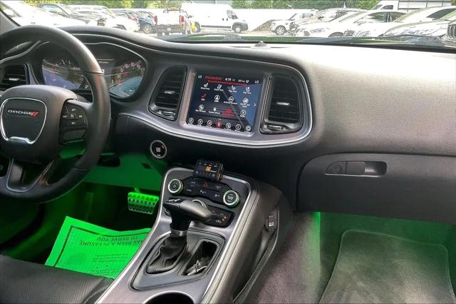 2017 Dodge Challenger SXT Plus