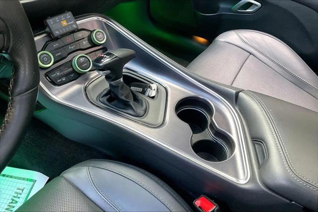 2017 Dodge Challenger SXT Plus