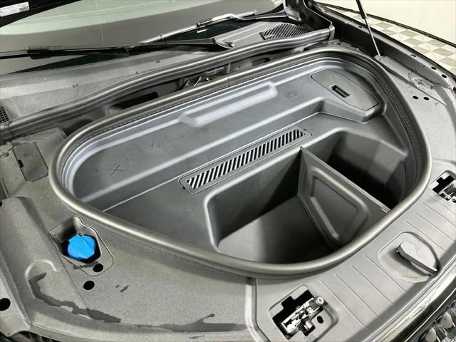 2027 Audi SQ6 e-tron Premium Plus quattro