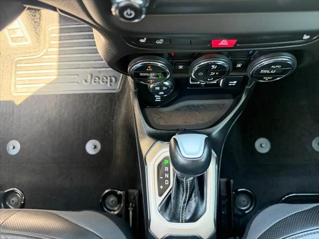 2017 Jeep Renegade Deserthawk 4x4