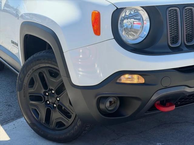 2017 Jeep Renegade Deserthawk 4x4