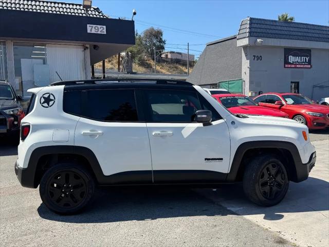 2017 Jeep Renegade Deserthawk 4x4