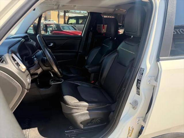 2017 Jeep Renegade Deserthawk 4x4