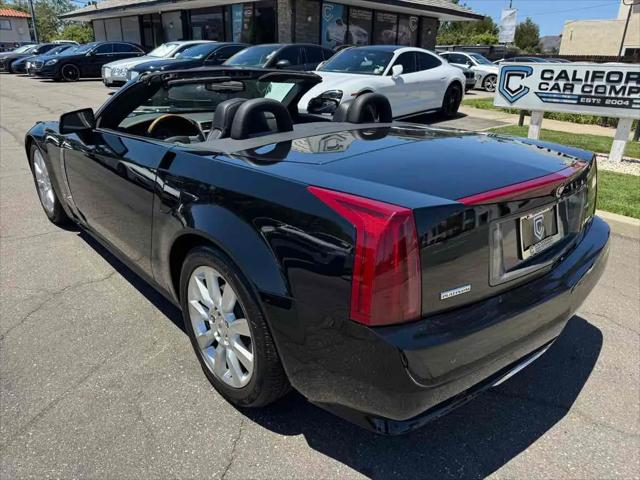 2009 Cadillac XLR Standard