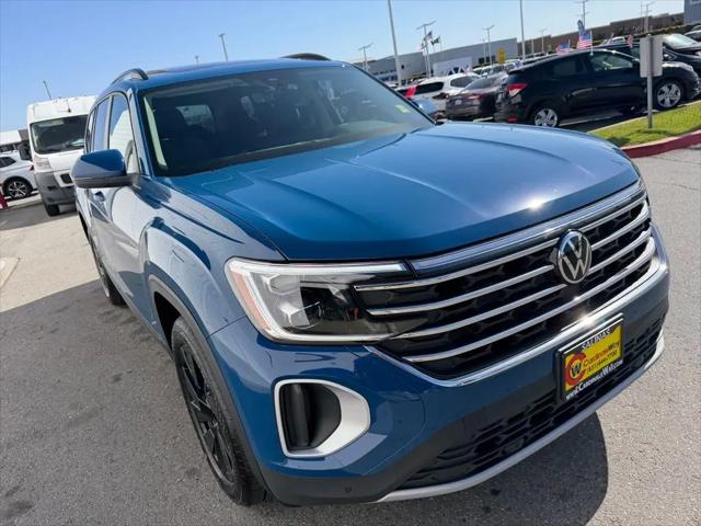 2026 Volkswagen Atlas SE with Technology