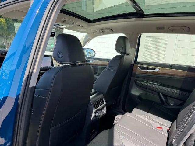 2026 Volkswagen Atlas SE with Technology