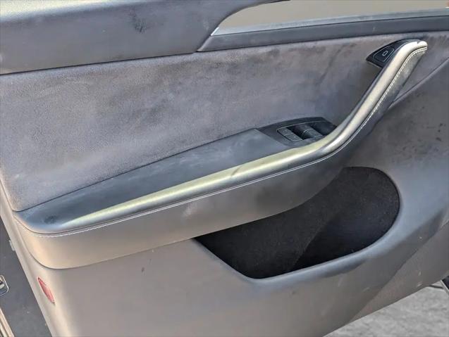 2024 Tesla Model Y Long Range Dual Motor All-Wheel Drive