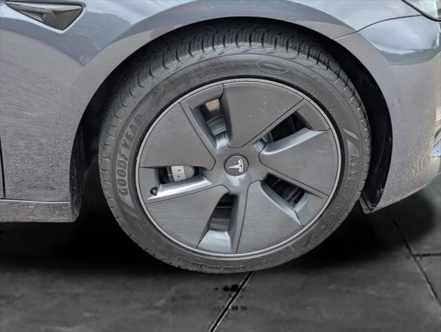 2021 Tesla Model 3 Standard Range Plus Rear-Wheel Drive