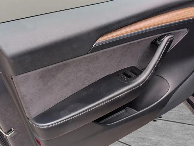 2021 Tesla Model 3 Standard Range Plus Rear-Wheel Drive