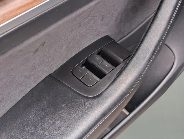 2021 Tesla Model 3 Standard Range Plus Rear-Wheel Drive