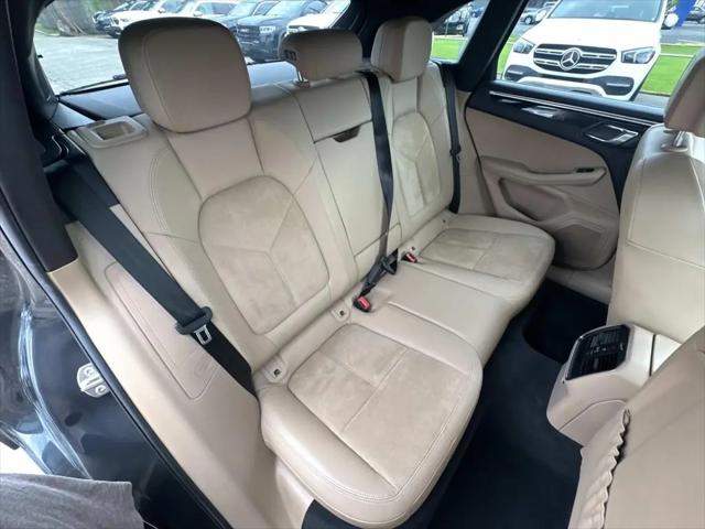 2020 Porsche Macan Macan