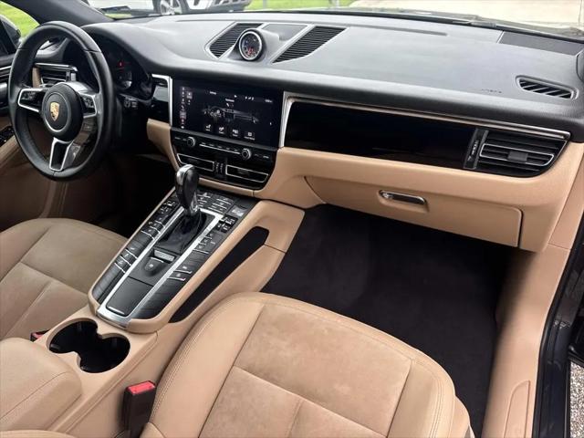2020 Porsche Macan Macan