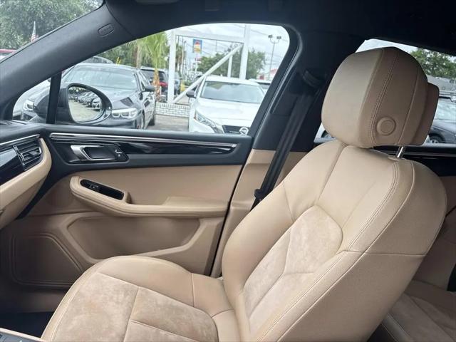2020 Porsche Macan Macan