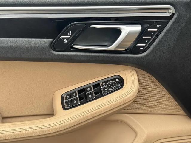 2020 Porsche Macan Macan