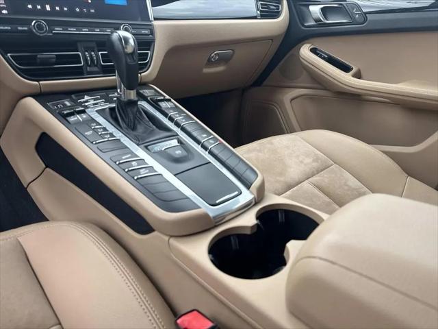 2020 Porsche Macan Macan